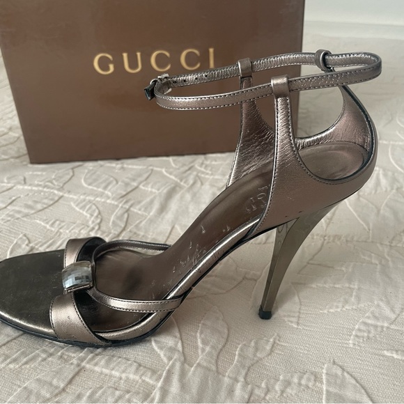 Gucci Authentic Sandal Heels. Grey Silver size 8. - Picture 8 of 16